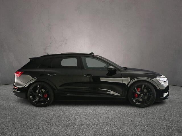 Audi e-tron 50 quattro Business edition Plus 71 kWh | Adaptieve Cruise | Luchtvering | Panorama Dak | Camera | Leder | Adaptief Demping Systeem |