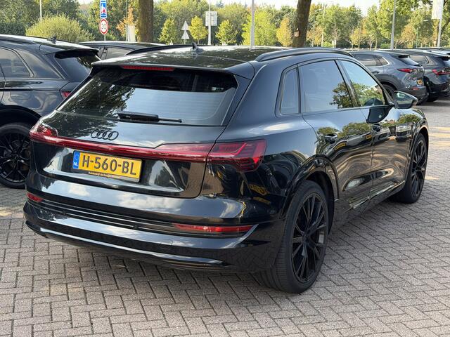 Audi e-tron e-tron 50 quattro Launch edition plus 71 kWh / SoH 90,2% / Panoramadak / Camera / Leder / 20'' / Luchtvering / Parkeerhulp V+A / ACC / Navigatie / Stoelverwarming