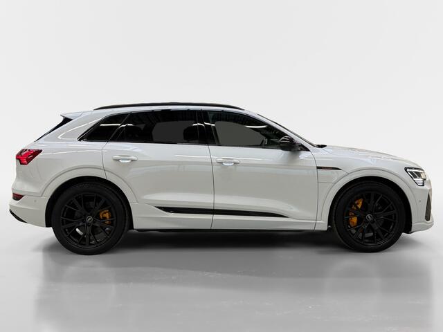 Audi e-tron 50 quattro S-Line 71 kWh I Black Edition I Panoramadak I Stoelverwarming I Memory I Adaptive Cruise I 360 Camera I Dodehoekdetectie I