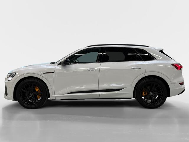 Audi e-tron 50 quattro S-Line 71 kWh I Black Edition I Panoramadak I Stoelverwarming I Memory I Adaptive Cruise I 360 Camera I Dodehoekdetectie I