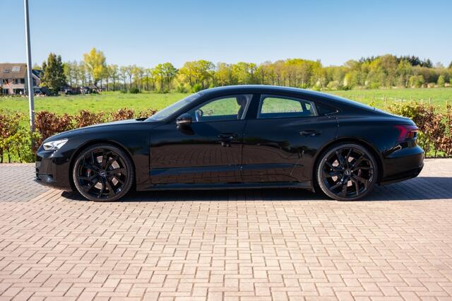 Audi e-tron GT RS 93 kWh 598pk | B&O Surround sound | Volleder Exclusive | 21"| Panodak | Stoelkoeling en Verw | Alcantara hemel | Etc..