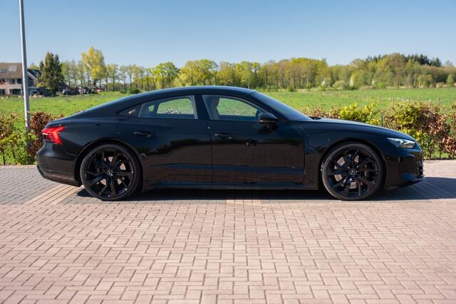 Audi e-tron GT RS 93 kWh 598pk | B&O Surround sound | Volleder Exclusive | 21"| Panodak | Stoelkoeling en Verw | Alcantara hemel | Etc..