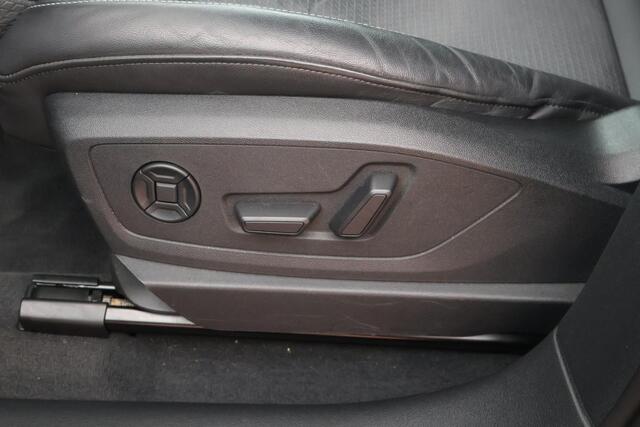 Audi e-tron 55 408pk quattro S edition 95 kWh SOH 94% HUD Elec stoelen Memory Camera ACC S-Line