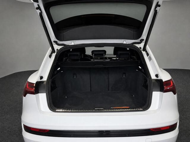 Audi e-tron 55 408pk Quattro S edition 95 kWh · SOH 97,1% · Panoramadak · Camera · Luchtvering · Zwart Optiek Plus · 21'' Inch ·
