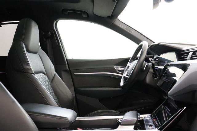 Audi e-tron E-TRON 55 QUATTRO ADVANCED 95 kWh *VOL!* -PANO.DAK|BANG&OLUFSEN|POWER-SEATS|NACHTZICHT|MATRIX-LED|BLIS|HEAD-UP DISP.|360°CAM|KEYLESS|PRIVACY.GLAS|21" *NW.PRIJS €124.492,-*