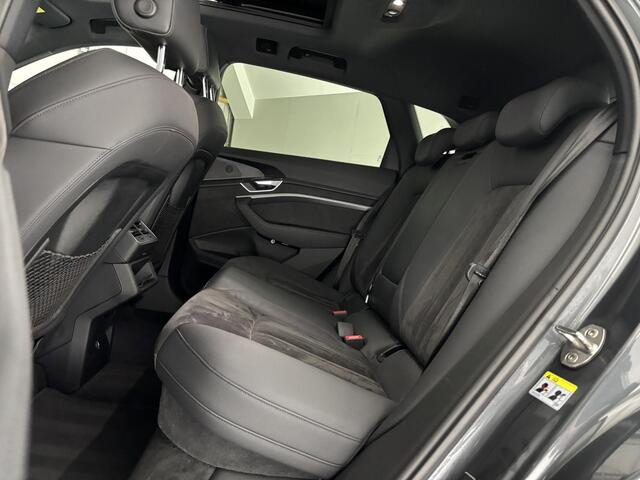 Audi e-tron 55 quattro Business edition Plus 95 kWh | SCHUIF-KANTEL | AFN. TREKHAAK | CARPLAY |