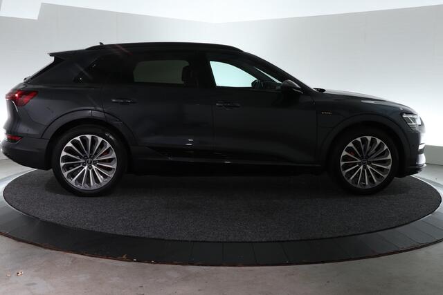 Audi e-tron 55 quattro Business edition Plus 95 kWh | SCHUIF-KANTEL | AFN. TREKHAAK | CARPLAY |