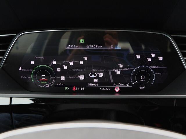 Audi e-tron 55 quattro Advanced edition Plus 95 kWh 405 Pk | Trekhaak | Carplay | Virtual Cockpit | Adaptive Cruise | Camera | Parkeersensoren | LED | 20 Inch