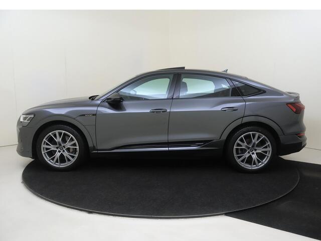 Audi e-tron Sportback 55 quattro S edition 95 kWh | SoH 100% | Panoramadak | Trekhhaak | Luchtvering | Lederen bekleding 'Dinamica' | Matrix LED verlichting | Cruise control | Stoelverwarming | Navigatie Plus |