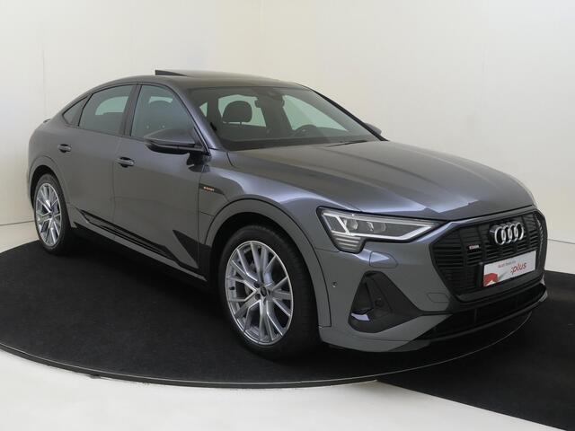 Audi e-tron Sportback 55 quattro S edition 95 kWh | SoH 100% | Panoramadak | Trekhhaak | Luchtvering | Lederen bekleding 'Dinamica' | Matrix LED verlichting | Cruise control | Stoelverwarming | Navigatie Plus |