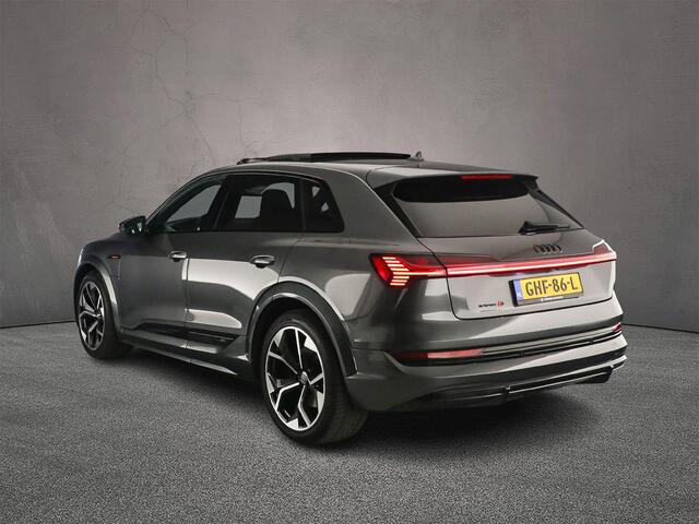 Audi e-tron S quattro 95 kWh | Trekhaak | Panoramadak | Luchtvering | Leder | Elektr stoelen | Bang & Olufsen | 360 camera | Privacy Glas