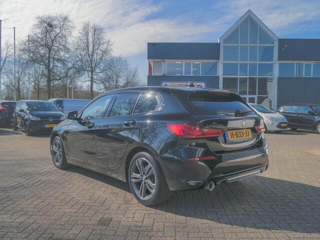BMW 1-SERIE 118i Executive Ed. NL Auto Automaat