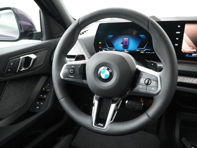 BMW 1-SERIE 120 M Sport Design Edition | 19 inch | Glazendak | Zwart Dak |