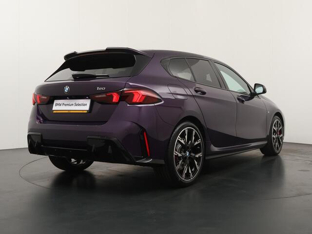 BMW 1-SERIE 120 M Sport Design Edition | 19 inch | Glazendak | Zwart Dak |