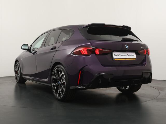 BMW 1-SERIE 120 M Sport Design Edition | 19 inch | Glazendak | Zwart Dak |