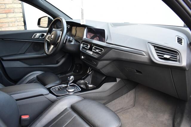 BMW 1-SERIE M135I XD. HIGH EXECUTIVE, Xenon, Leder, ACC
