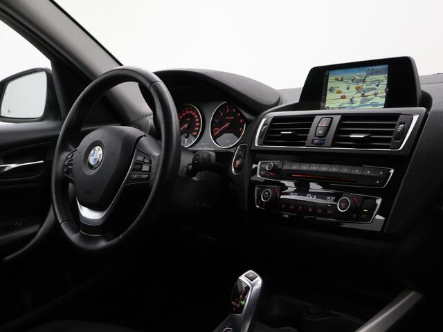 BMW 1-SERIE 118i 136 PK AUT8 EXECUTIVE *77.632 KM!* + LED | NAVIGATIE | 17 INCH LMV | ORIG. NL