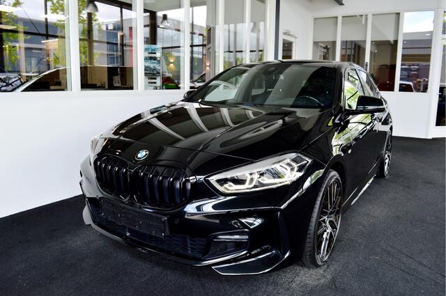 BMW 1-SERIE 120i M-Sportedition | HUD | Pano | HiFi