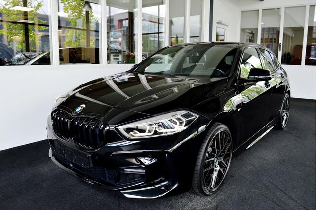 BMW 1-SERIE 120i M-Sportedition | HUD | Pano | HiFi
