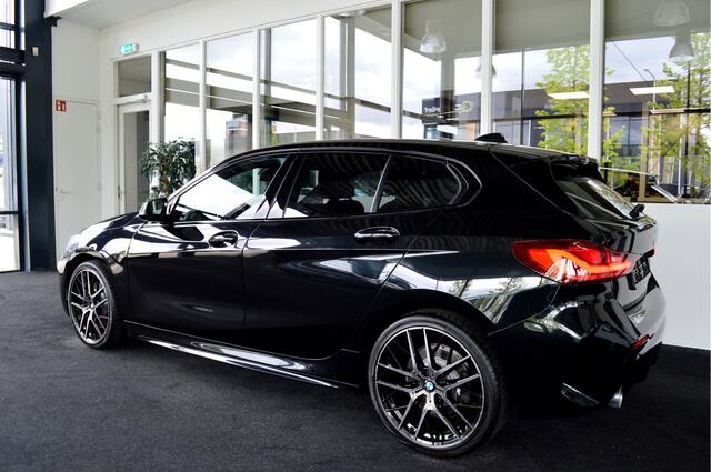 BMW 1-SERIE 120i M-Sportedition | HUD | Pano | HiFi