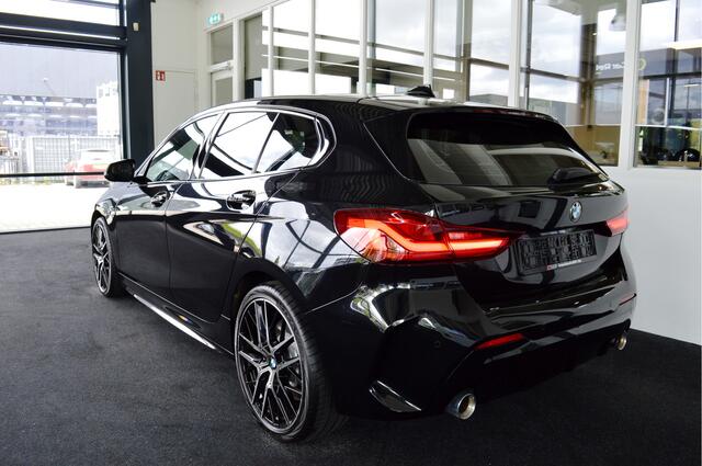 BMW 1-SERIE 120i M-Sportedition | HUD | Pano | HiFi