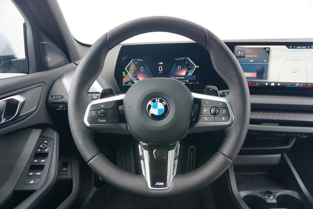 BMW 1-SERIE 5-deurs 120 M Sportpakket Pro 19'' / Panoramadak / Harman Kardon / Comfort Acces
