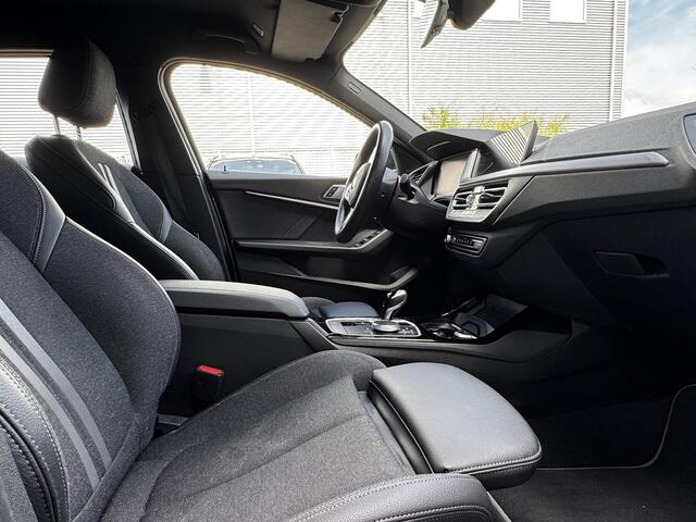 BMW 1-SERIE 118i Introduction Edition