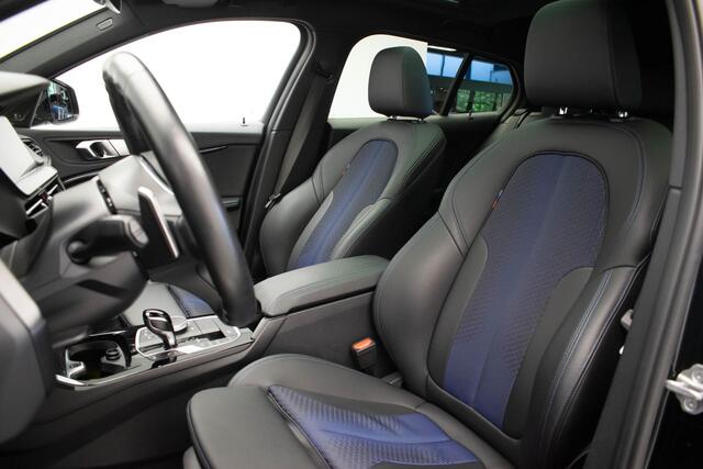 BMW 1-SERIE M135i xDrive Executive |Pano|HUD|H&K|Virtual|Dodehoek|