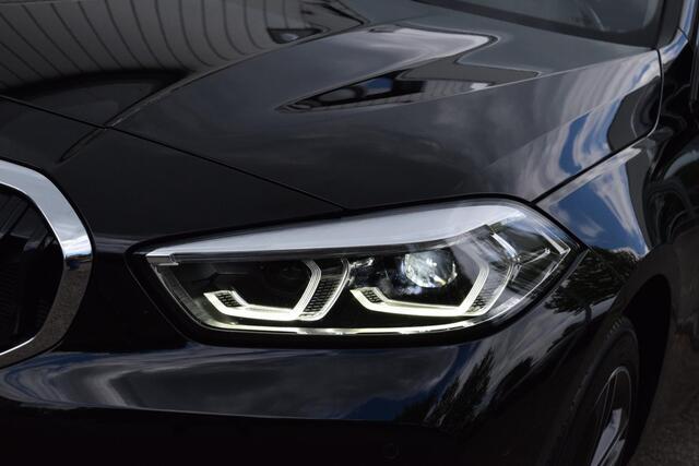 BMW 1-SERIE 116i|Orig.NL|17"|Sportstoel|Led|Digitaal|Carplay|