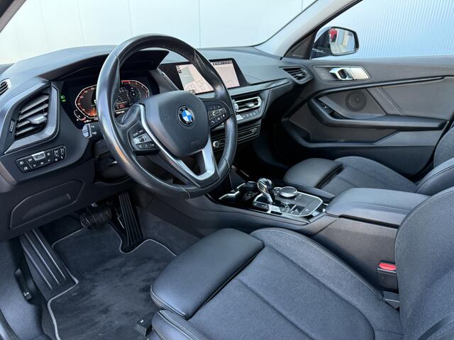 BMW 1-SERIE 118i Executive Edition Automaat Apple Carplay/LED.