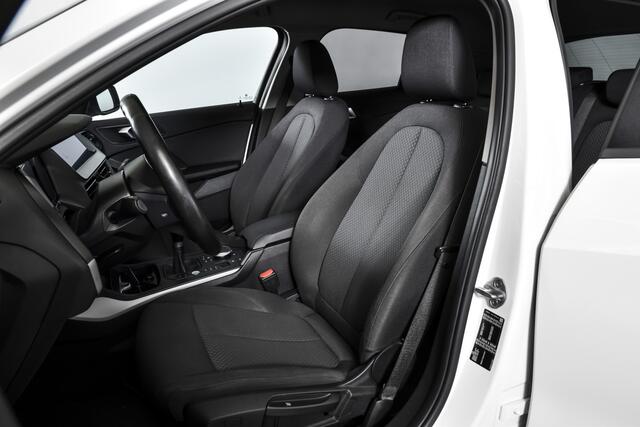 BMW 1-SERIE 118i 140 PK Corporate High Executive | Cruise | PDC | NAV+ Apple Car Play | EEC | LM 19" |
