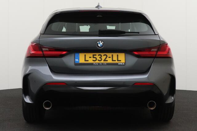 BMW 1-SERIE 120i 2.0 179 PK Aut. M-Sport Leder-Sportstoelen 17 'LMV Trekhaak