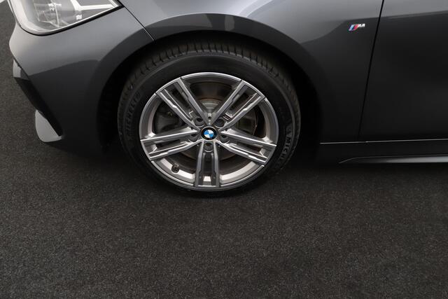 BMW 1-SERIE 120i 2.0 179 PK Aut. M-Sport Leder-Sportstoelen 17 'LMV Trekhaak