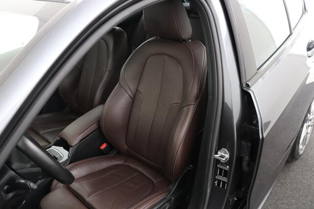 BMW 1-SERIE 120i 2.0 179 PK Aut. M-Sport Leder-Sportstoelen 17 'LMV Trekhaak
