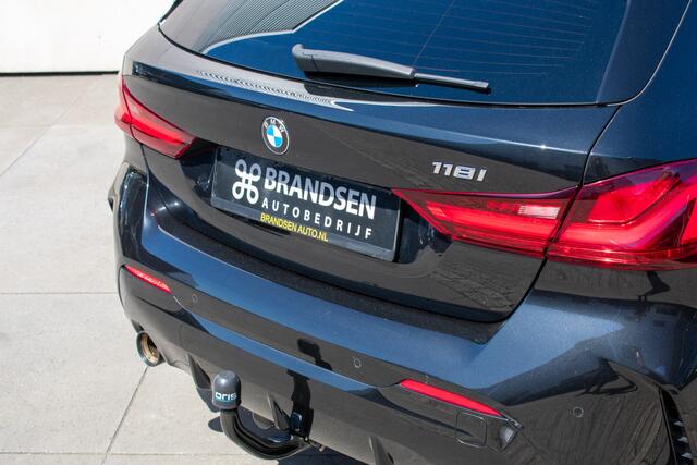 BMW 1-SERIE 118i High Executive Edition -M-sport-17''-Dab-Trekhaak-
