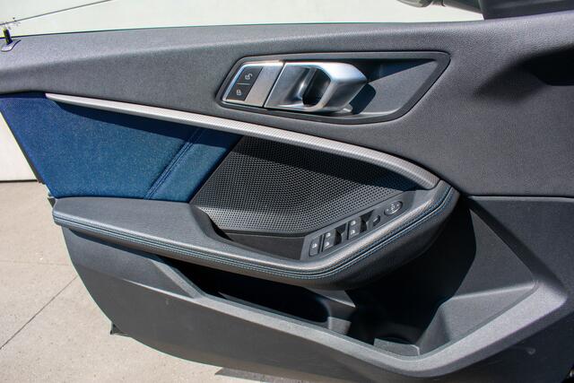 BMW 1-SERIE 118i High Executive Edition -M-sport-17''-Dab-Trekhaak-