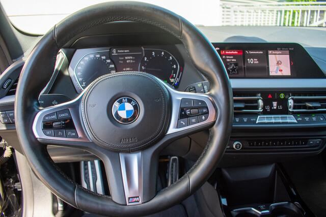 BMW 1-SERIE 118i High Executive Edition -M-sport-17''-Dab-Trekhaak-
