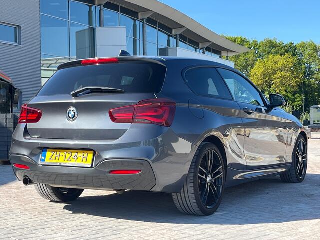 BMW 1-SERIE 118i Edition M Sport Shadow High Exe. / Leder / Navigatie / Parkeerhulp V+A / 18'' / Stoelverwarming / Cruise Control
