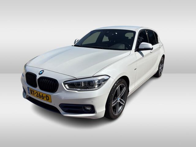 BMW 1-SERIE 118i Corporate Lease High Exe. / Camera / Leder / Navigatie / 17'' / Keyless / Stuurverwarming / Stoelverwarming / Cruise Control