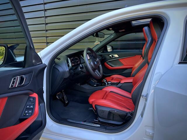 BMW 1-SERIE 118i M135 M-PERF. PANO|SCHAALSTOEL|HUD|H/K|CAMERA