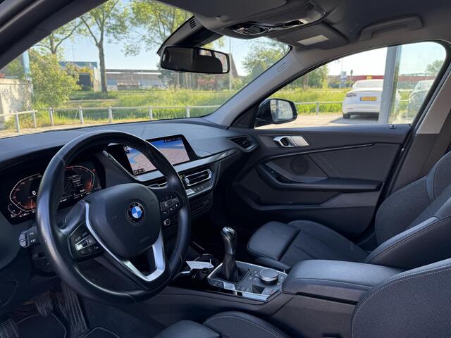 BMW 1-SERIE 116d Executive Ed. | Navi | Apple Carplay | Trekhaak |