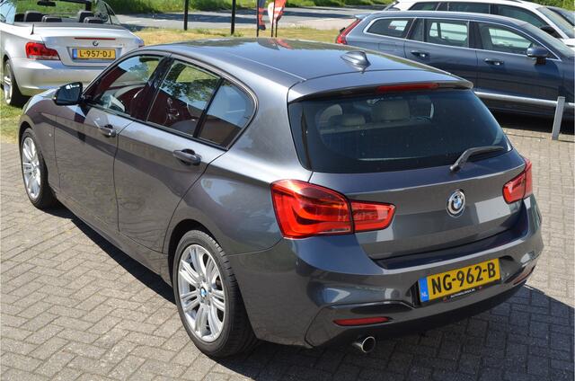 BMW 1-SERIE 118d M-Sport High Executive NL auto | Leer | Groot navi | Stoelverwarming | Trekhaak afneembaar | LED koplampen