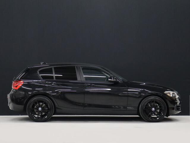BMW 1-SERIE 118i Sport Line [CRUISE CONTROL, CLIMATE CONTROL, HALF LEDER, BMW LED KOPLAMPEN, PDC ACHTER, BLUETOOTH TELEFOONVERBINDING, NAVIGATIE, NIEUWSTAAT]