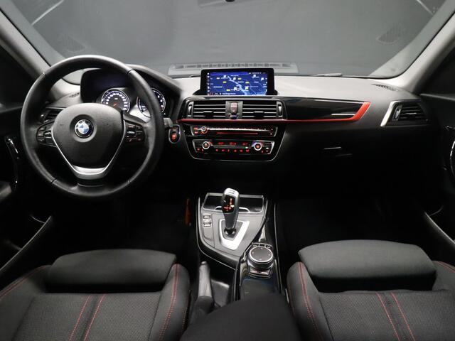 BMW 1-SERIE 118i Sport Line [CRUISE CONTROL, CLIMATE CONTROL, HALF LEDER, BMW LED KOPLAMPEN, PDC ACHTER, BLUETOOTH TELEFOONVERBINDING, NAVIGATIE, NIEUWSTAAT]