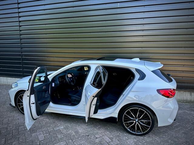 BMW 1-SERIE 118i M-PERFORMANCE PANO|HiFi|CAMERA|SFEER