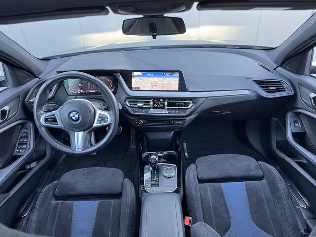BMW 1-SERIE 118i M Sport Shadow High Executive | Panorama | 18" | M Seats | Camera
