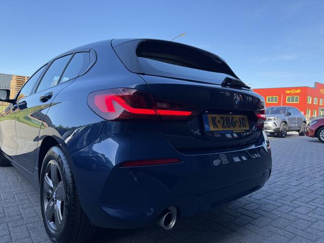 BMW 1-SERIE 116i Executive Edition | 1E EIGENAAR | 12MND GARANTIE | AUTOMAAT | DAB | CARPLAY | LED | NAVI | LMV |