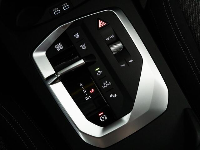 BMW 1-SERIE 120 140 PK | LED | Navigatie | Achteruitrijcamera | Side Assist |