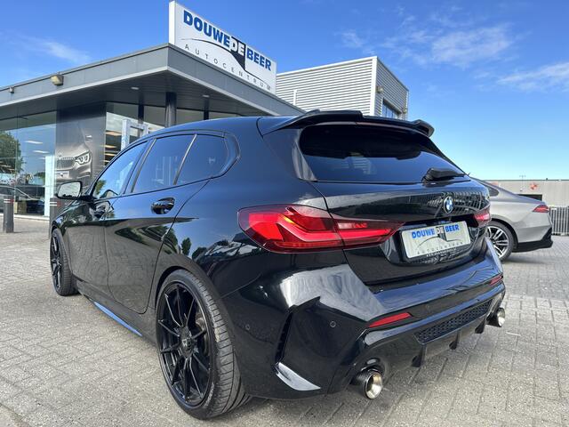 BMW 1-SERIE M135i xDrive Pano-Dak | Adapt. Cruise | M-Performance | Cobra verlaagd