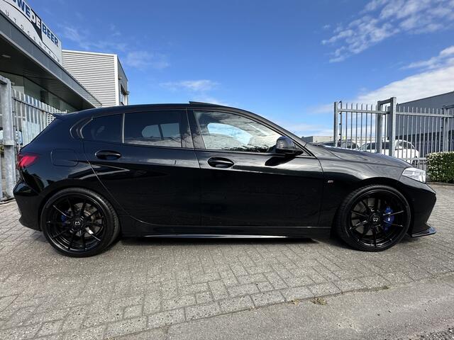 BMW 1-SERIE M135i xDrive Pano-Dak | Adapt. Cruise | M-Performance | Cobra verlaagd